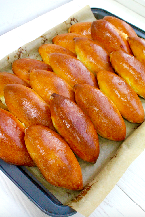 Печёные пирожки с картошкой и луком